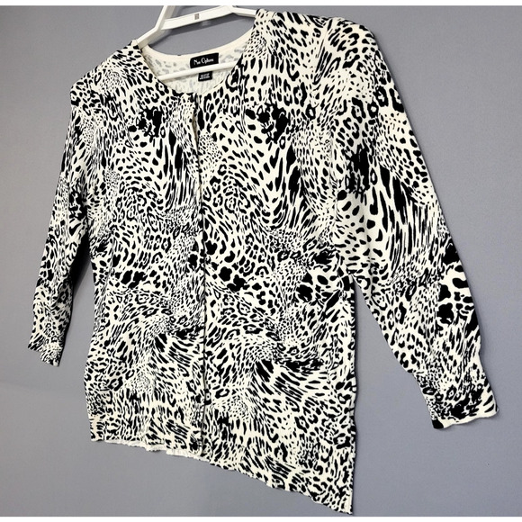 Nue Options Sweater Womens Medium Animal Print Button Cardigan Soft Knit Top - Picture 3 of 12